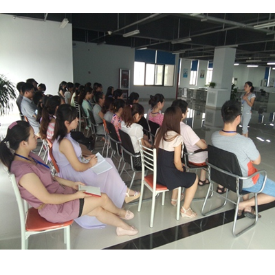 第一頁(yè)實(shí)惠網(wǎng)部門(mén)新老員工交流會(huì)暨年中總結(jié)大會(huì)成功舉辦